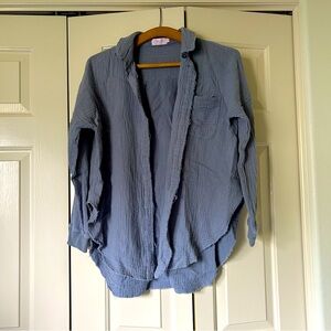 Women’s gauze button down top